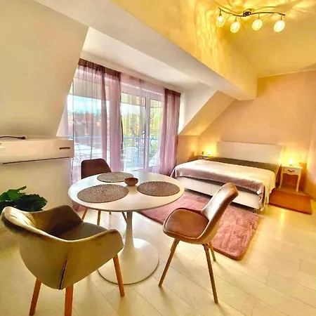 Roselio Apartment *